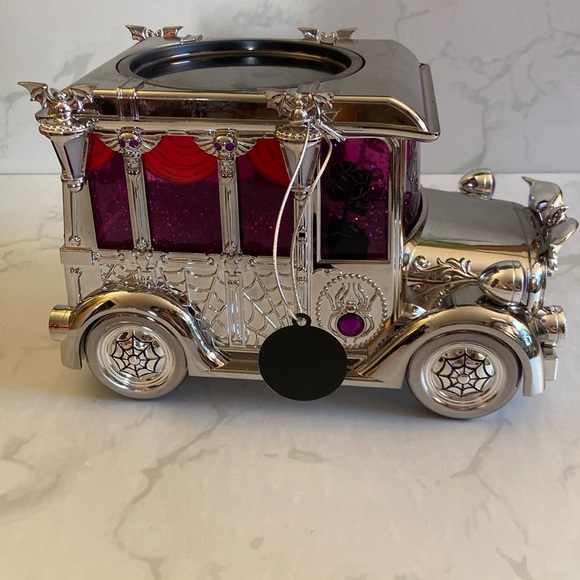 Bath & Body Works Hearse Halloween 2024 3 Wick Candle Holder Water Globe  Decor - Picture 4 of 9